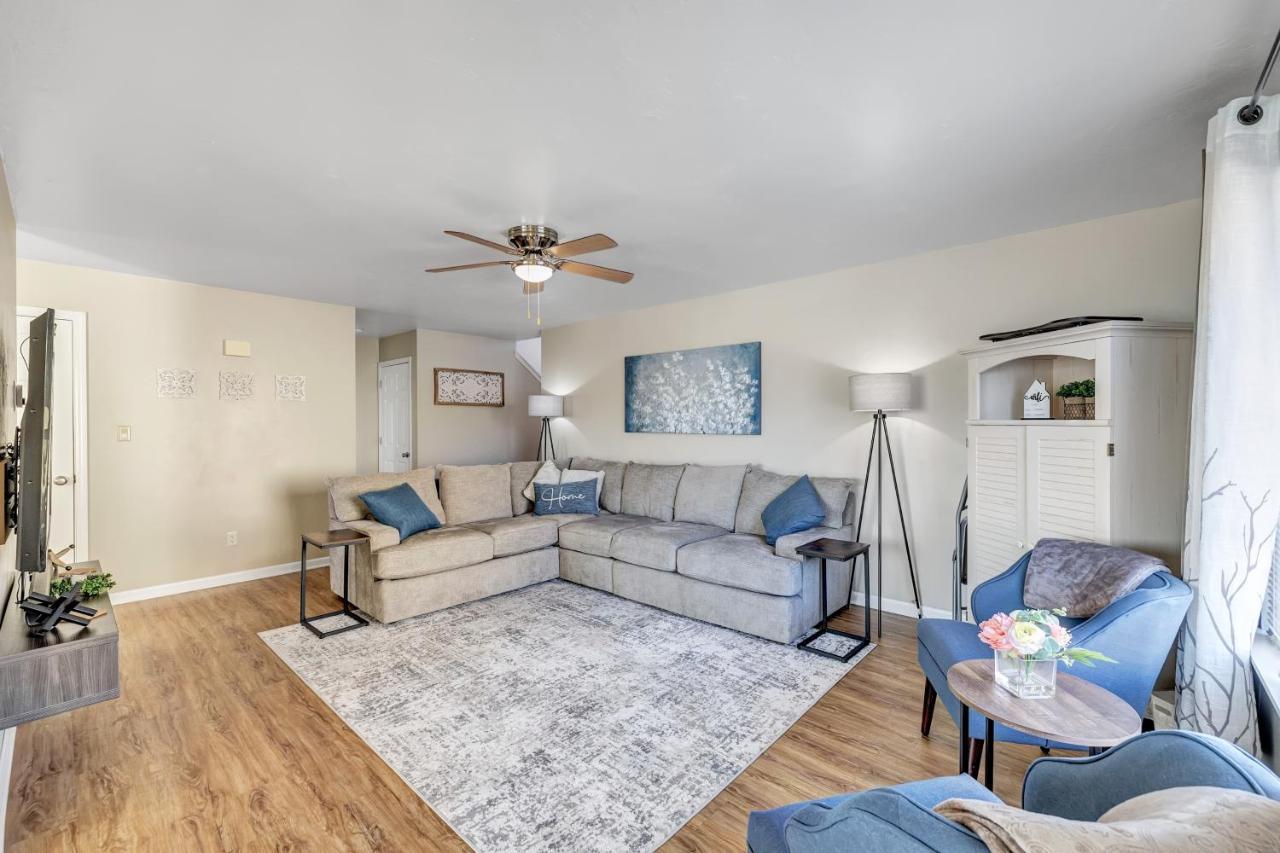 Serene 3 Bedroom Home, Nrm, Wi-Fi, Parking, Queen Bed De Pere Exterior photo